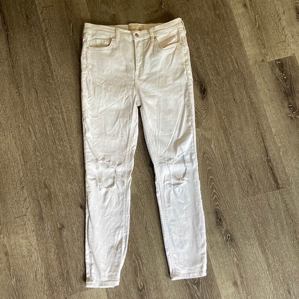 Free People White Denim Ankle Capri Jeans with Knee Holes